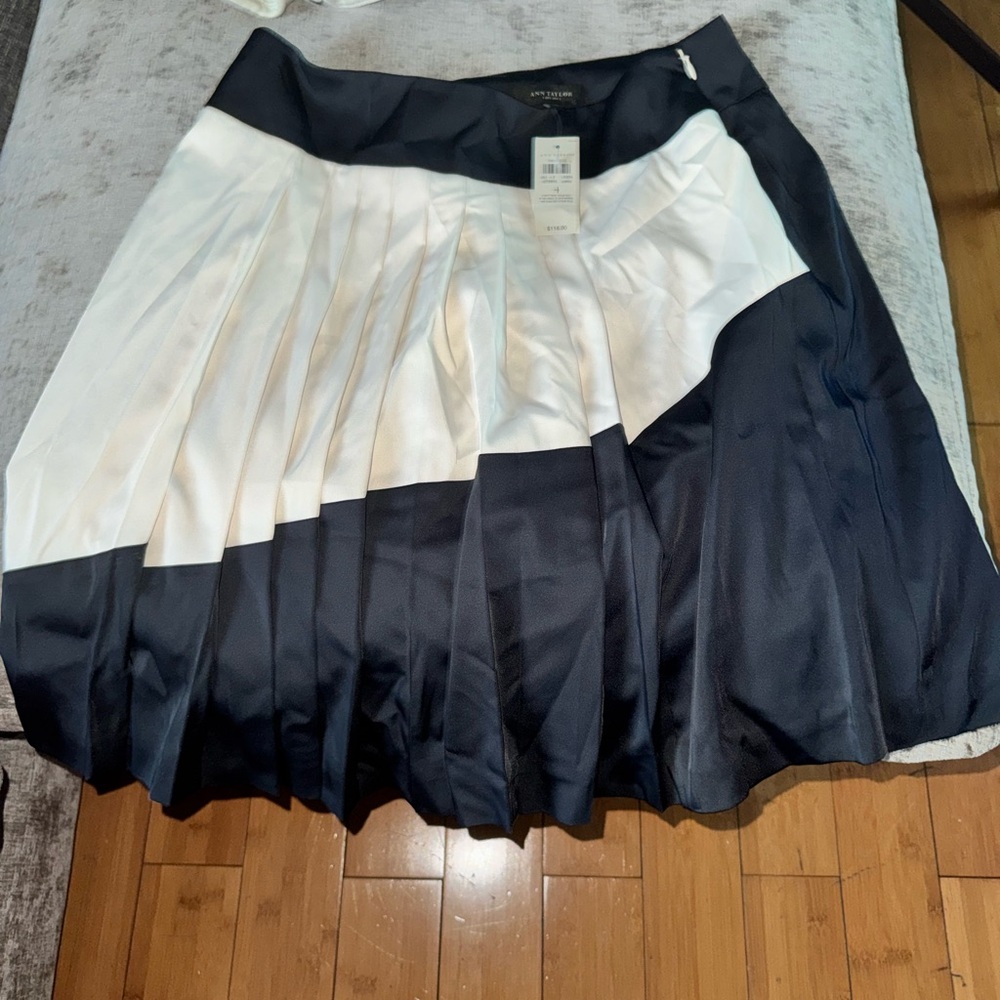 Ann Taylor Black and White A-Line Skirt